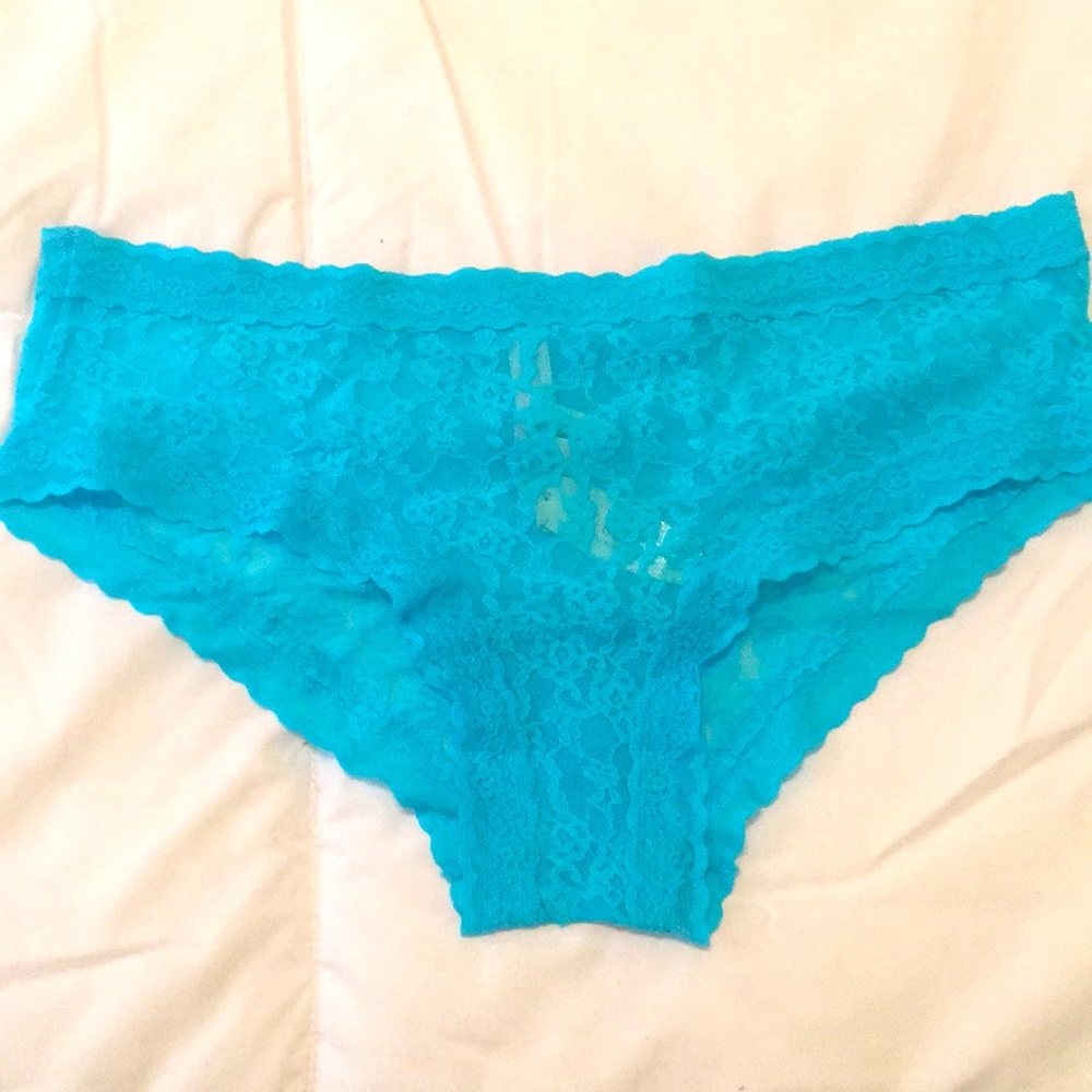 Super cute light teal all lace hip hugger panty